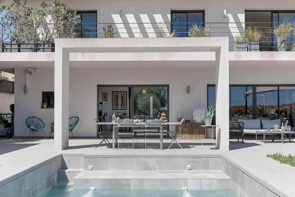 Villa Gaia & Piscine & Clim Nice 0*,  France