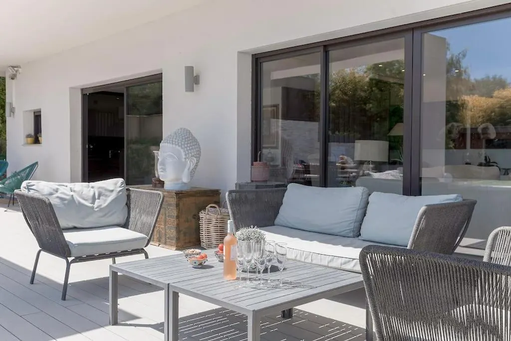 Villa Gaia & Piscine & Clim Nice 0*,